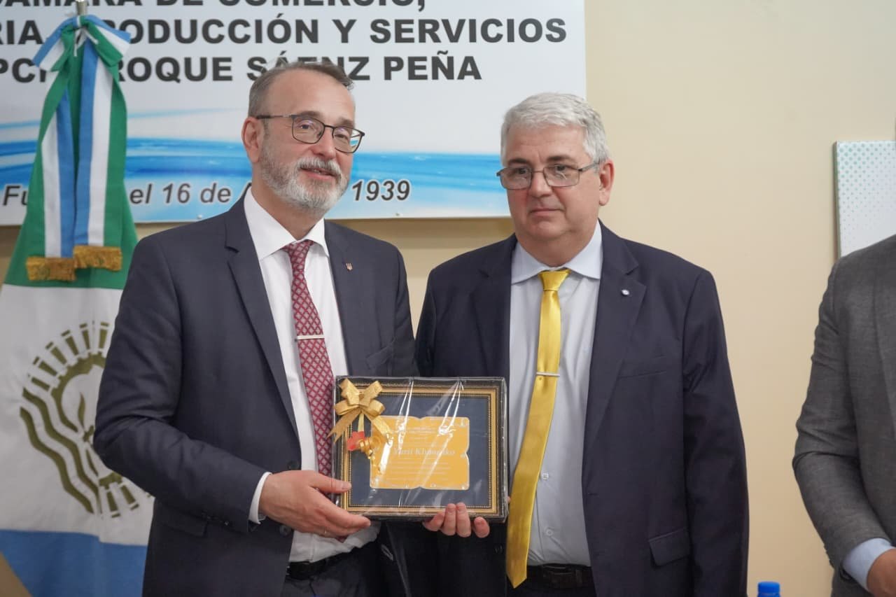 Conversatorio con el Embajador de Ucrania