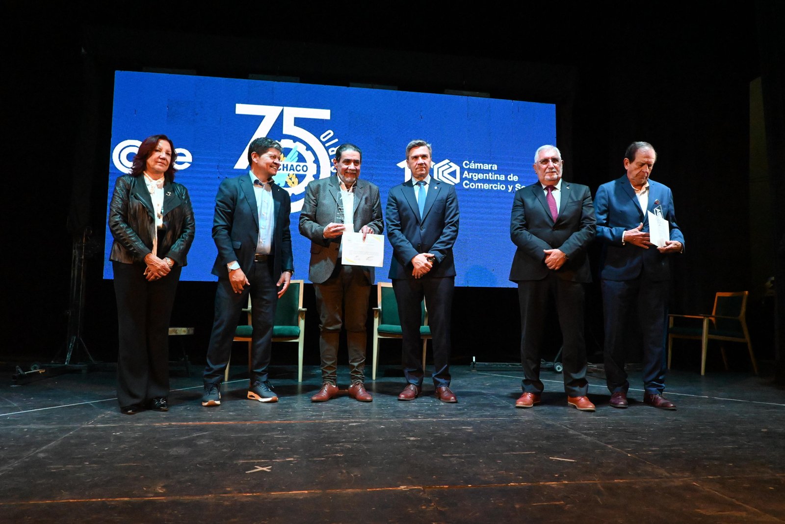 Así vivimos el acto por el 75° aniversario de FECHACO y la Provincialización del Chaco, junto a autoridades y dirigentes de toda la provincia.