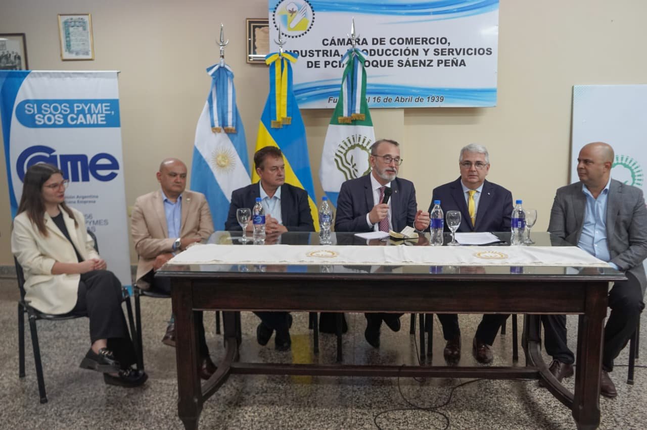 Conversatorio con el Embajador de Ucrania