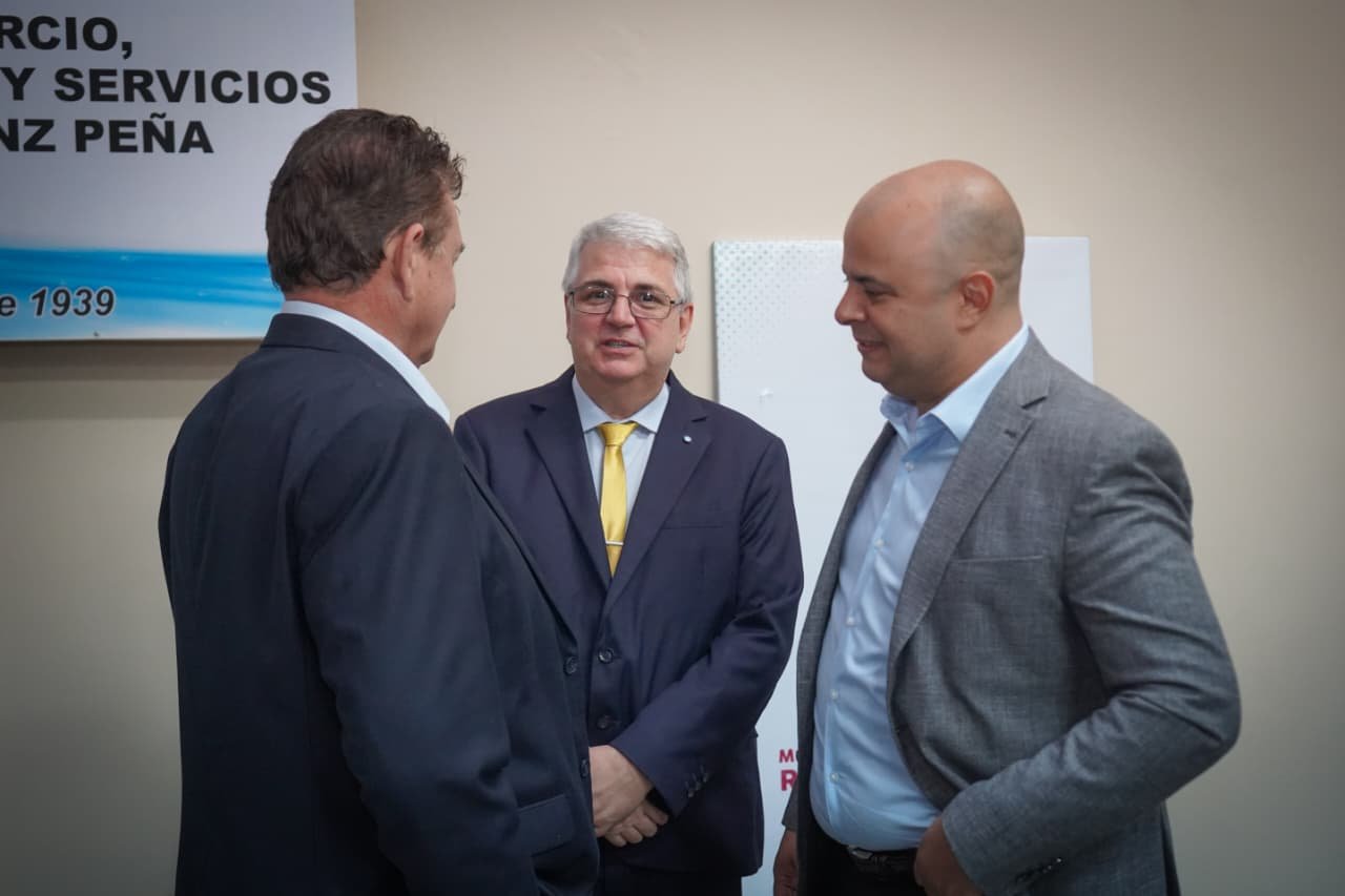 Conversatorio con el Embajador de Ucrania