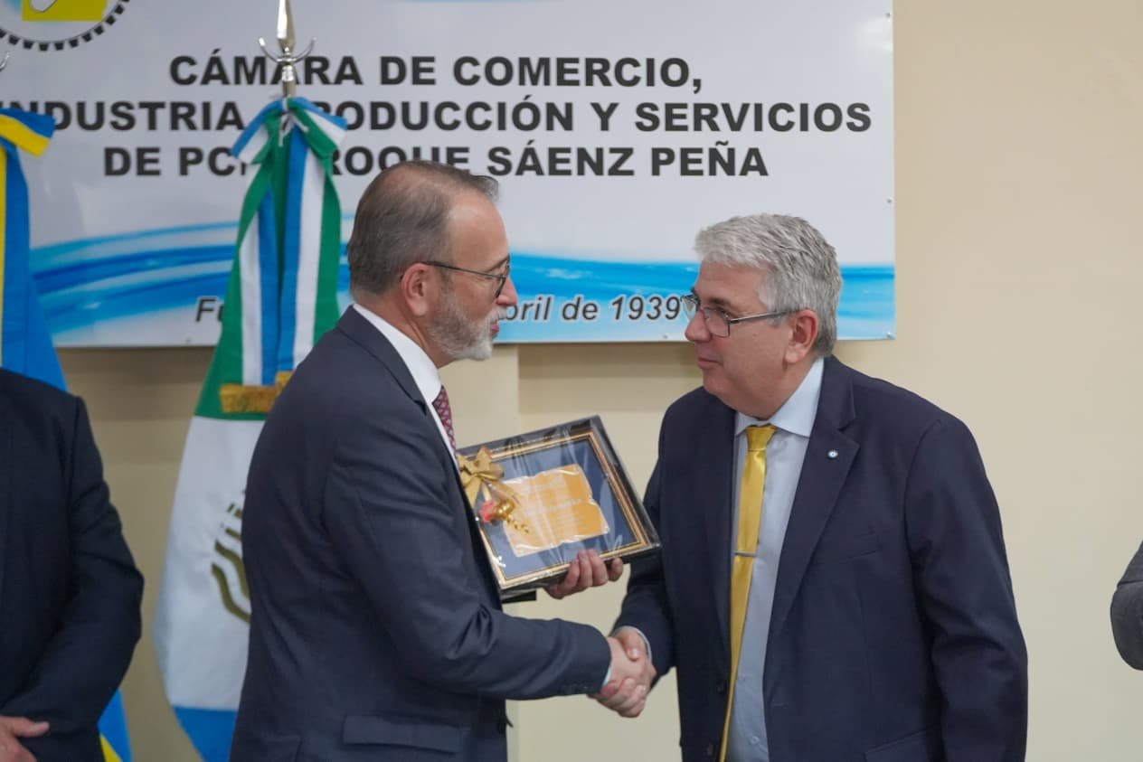 Conversatorio con el Embajador de Ucrania