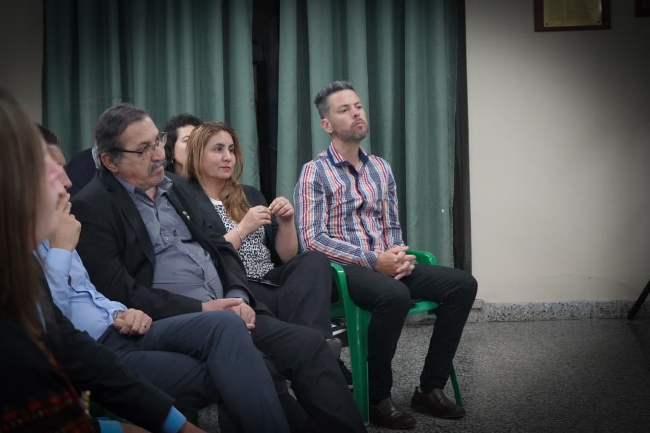 Conversatorio con el Embajador de Ucrania