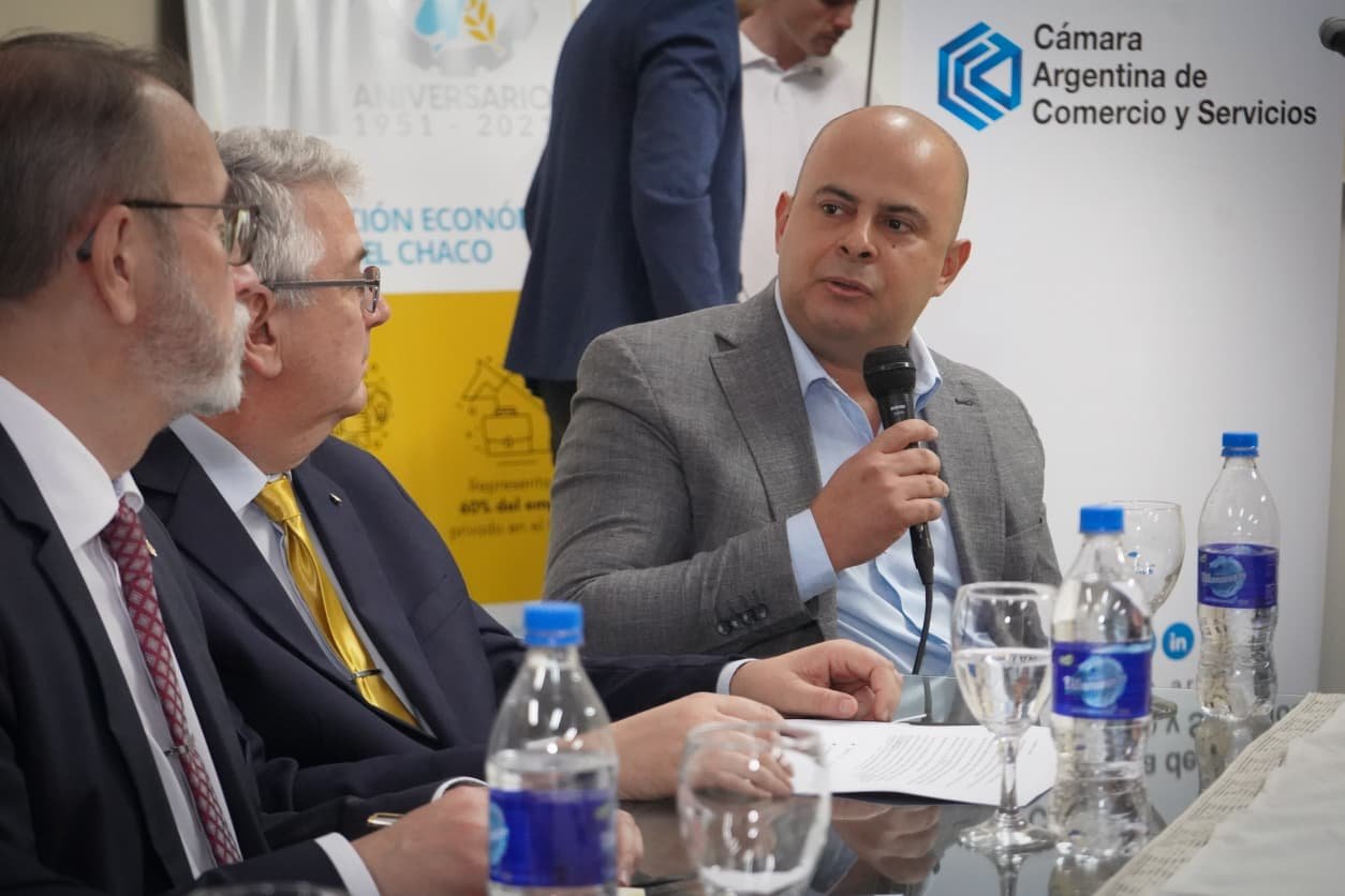 Conversatorio con el Embajador de Ucrania