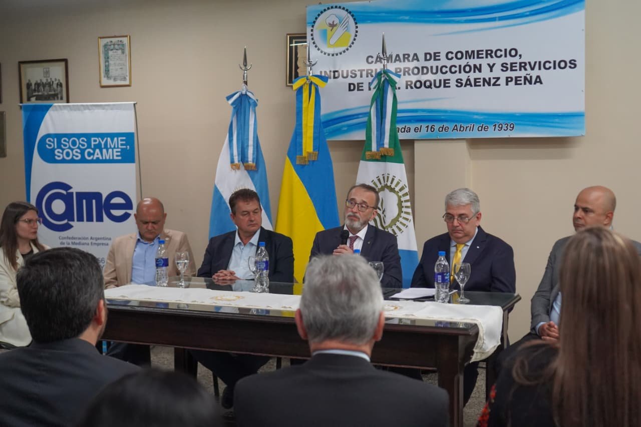 Conversatorio con el Embajador de Ucrania